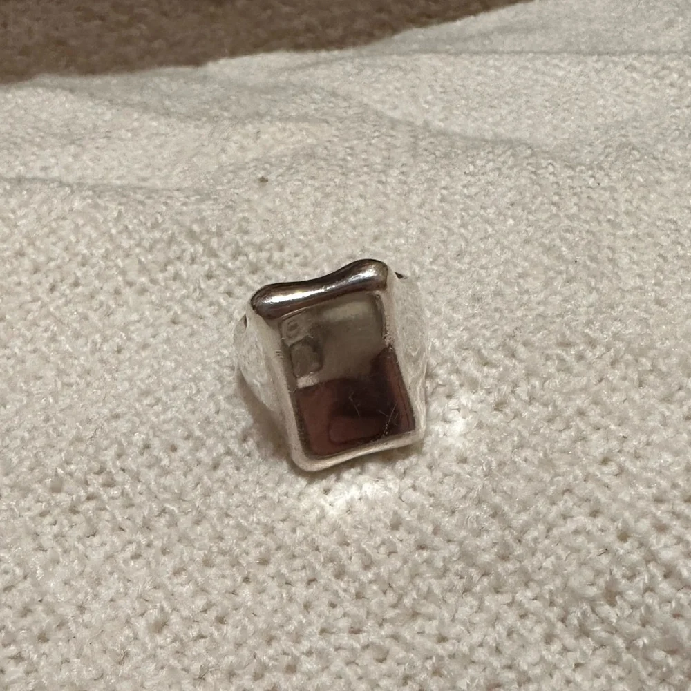 Silver Ring - Picture 1 of 1